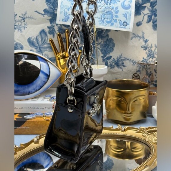 🆕 VIVIENNE WESTWOOD 🧿 NWOT Black Patent Leather Kelly Small Top Handle - AUTH - Picture 5 of 16